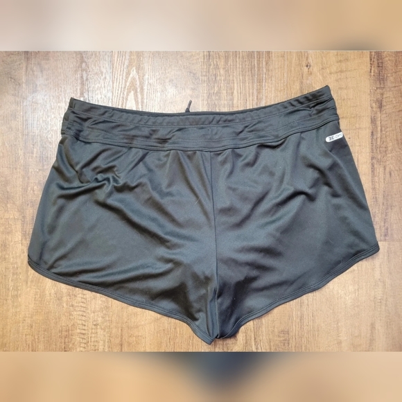 FREE W BUNDLE RBX workout shorts with hidden pocket - Picture 10 of 11